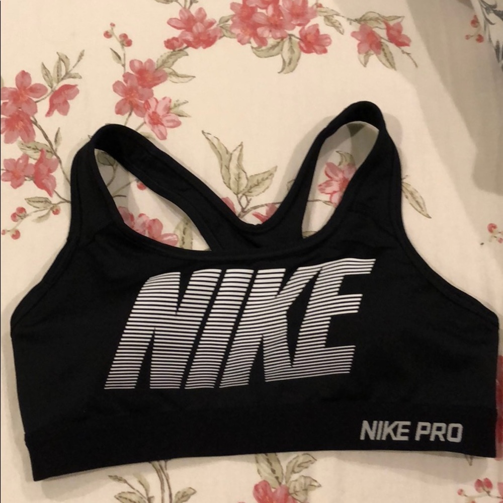 Nike Pro Sports Bra
